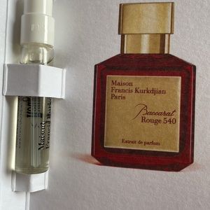 Authentic 💯 brand new 2ml Maison Francis Kurkdjian